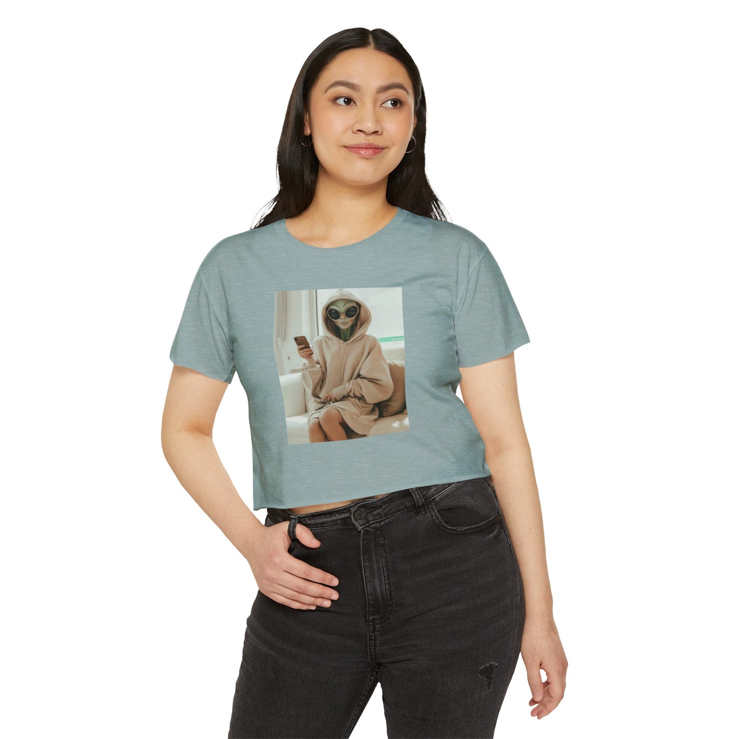 Alien Influencer Cropped Tee